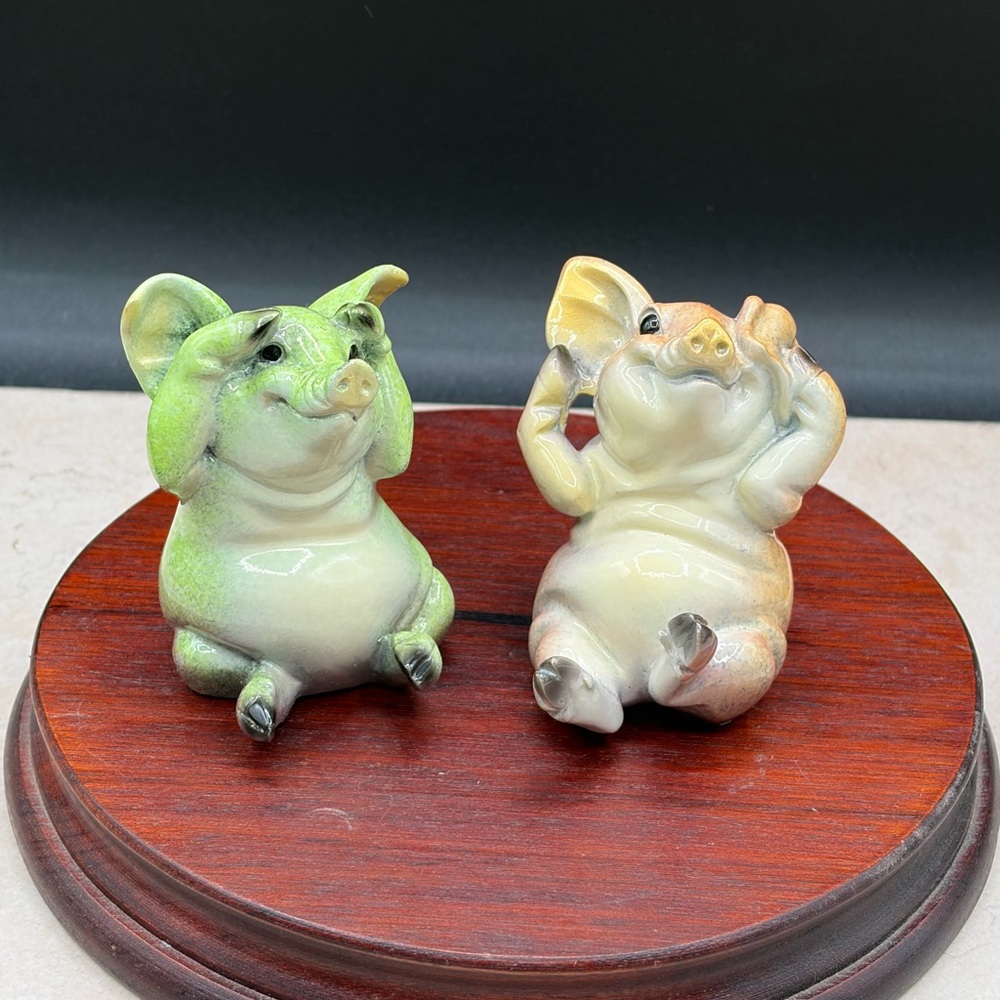 Set of 2 Kitty’s Critters "See No Evil" "Hear No Evil"  Pigs By Kitty Cantrell